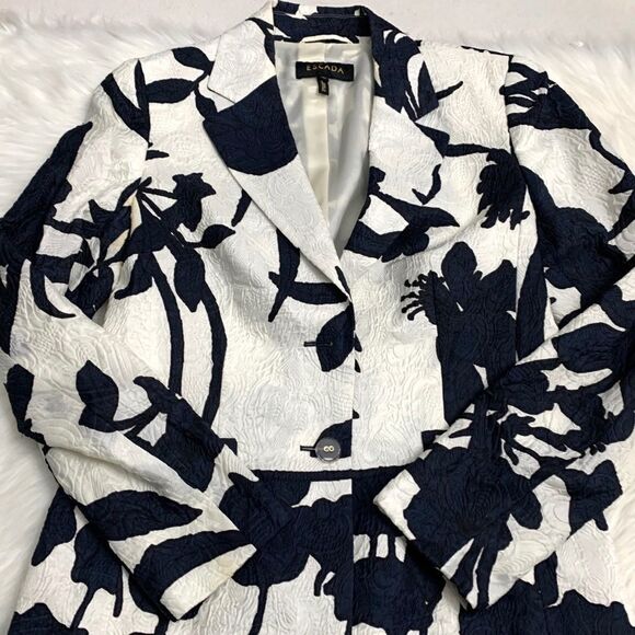 Beautiful Escada Jacket - Picture 1 of 4